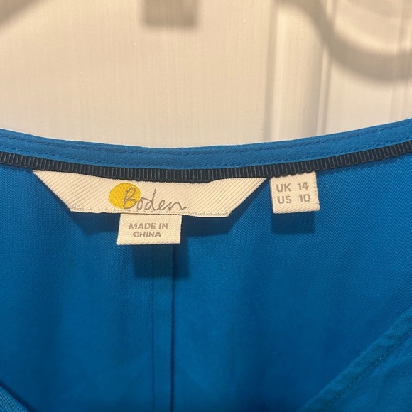 Boden Women’s Royal Blue Silk Blend Blouse Size 10 Short Sleeve, V-Neck - Picture 3 of 6